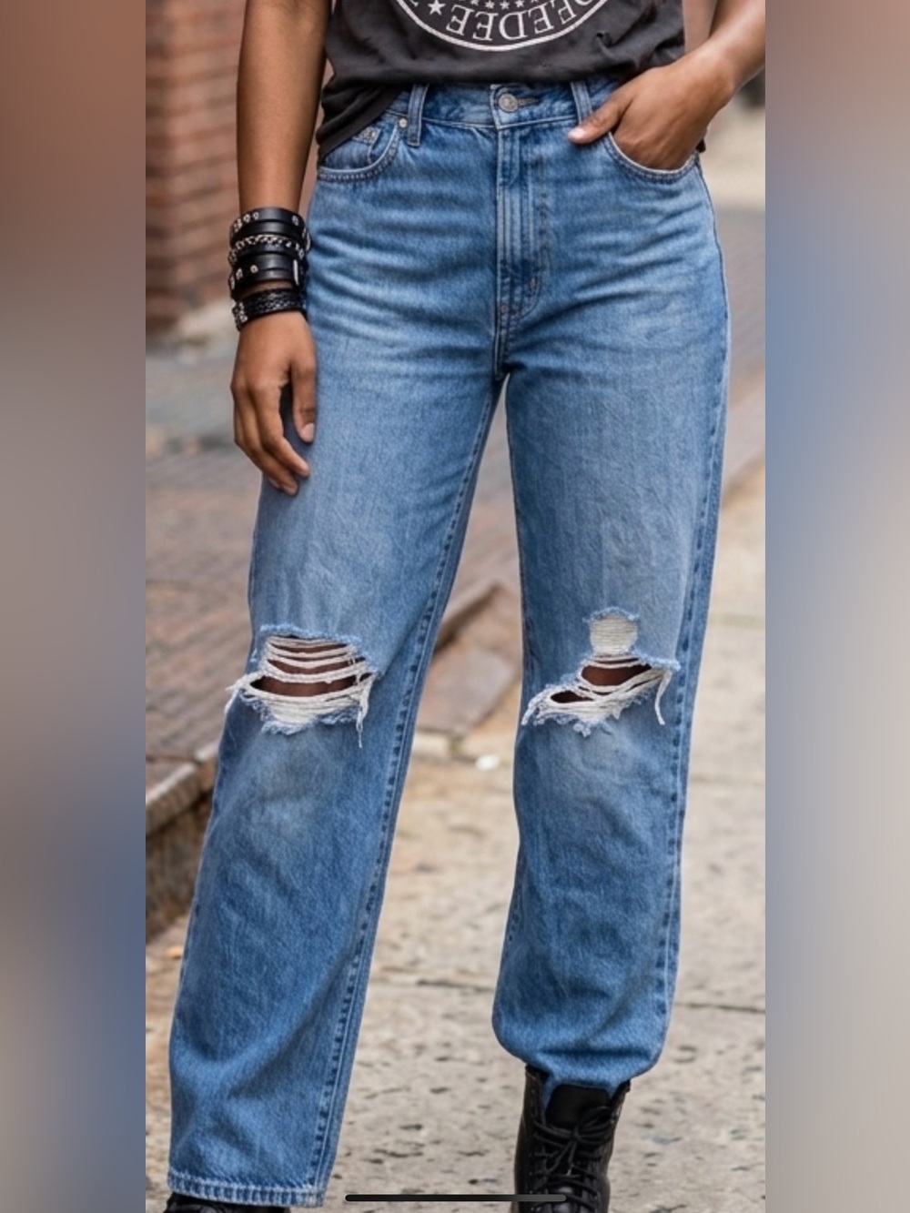 Levi's Women's High Waisted Straight Leg Distressed Jeans Size 29